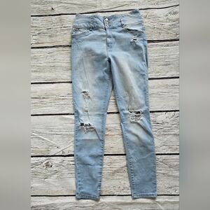 Light blue jeans 👖